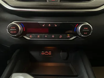 2019 Nissan Altima - image 23