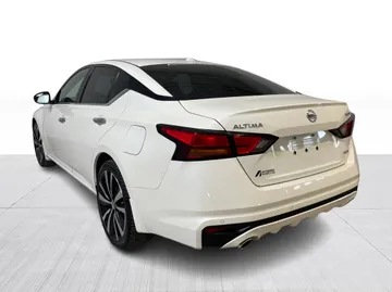 2019 Nissan Altima - image 12