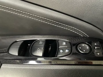 2021 Nissan Altima - image 27