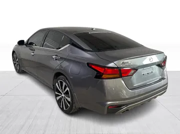2021 Nissan Altima - image 11
