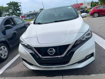 2020 Nissan LEAF - image 2