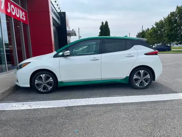 2020 Nissan LEAF - image 6