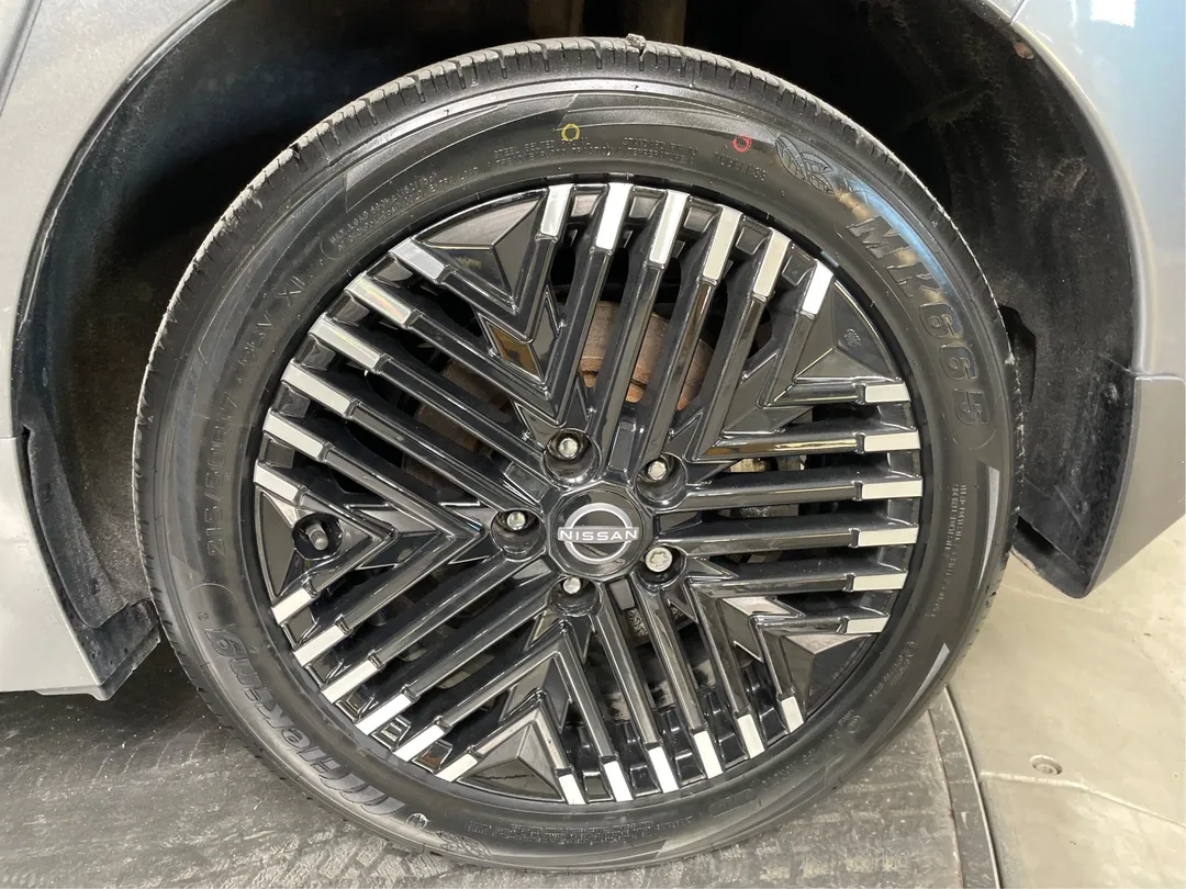 2023 Nissan LEAF — photo 5