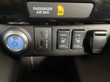 2023 Nissan LEAF - image 23