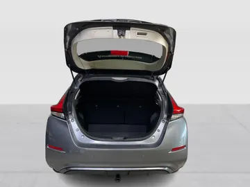 2023 Nissan LEAF - image 12