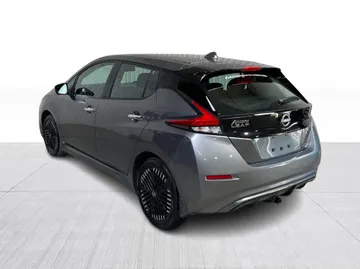 2023 Nissan LEAF - image 10