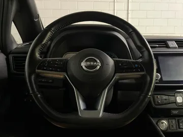 2023 Nissan LEAF - image 15