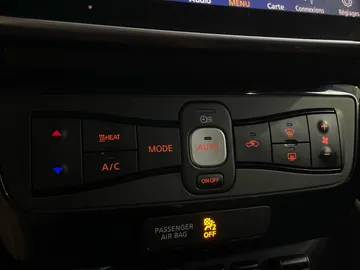 2023 Nissan LEAF - image 22