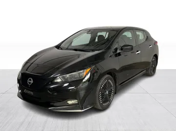 2023 Nissan LEAF - image 3