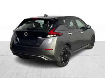 2023 Nissan LEAF - image 8