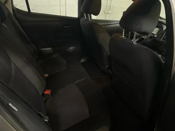 2023 Nissan LEAF - image 11