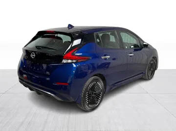 2023 Nissan LEAF - image 13