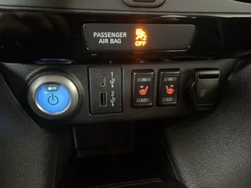 2023 Nissan LEAF - image 26