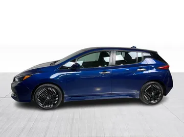 2023 Nissan LEAF - image 9