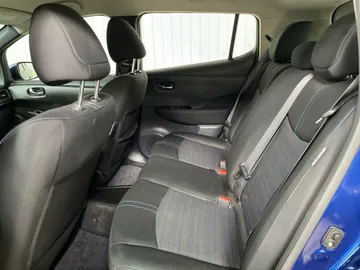 2023 Nissan LEAF - image 14