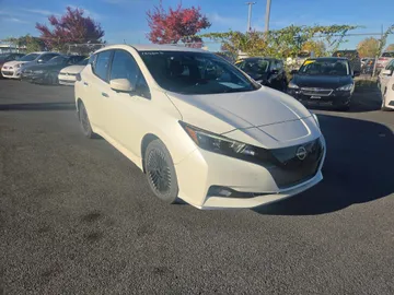 2023 Nissan LEAF