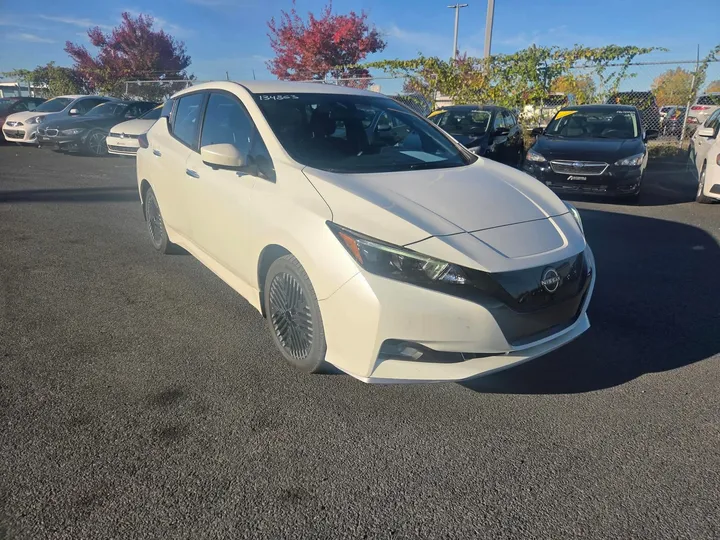 2023 Nissan LEAF