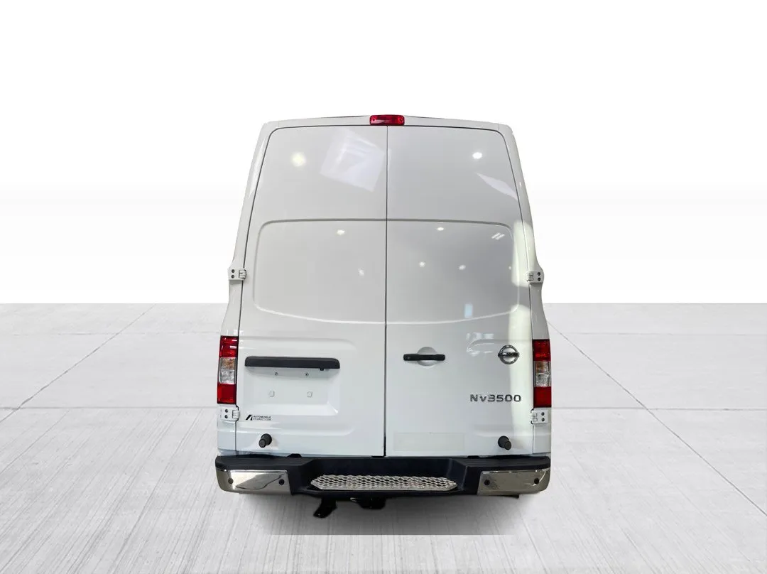 2018 Nissan NV Cargo S, photo 10
