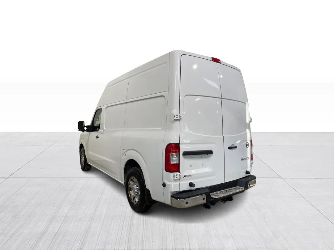 2018 Nissan NV Cargo S, photo 9
