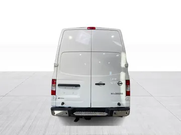 2018 Nissan NV Cargo - image 11