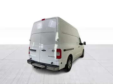 2018 Nissan NV Cargo - image 12
