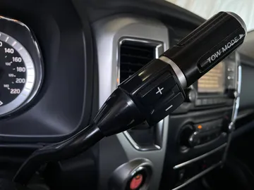 2016 Nissan Titan XD - image 23