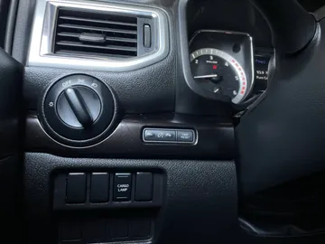 2016 Nissan Titan XD - image 25