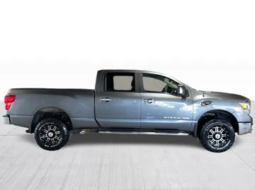 2016 Nissan Titan XD - image 2