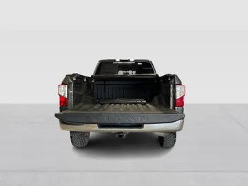 2016 Nissan Titan XD - image 12