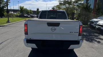 2023 Nissan Frontier - image 4