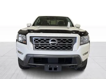 2023 Nissan Frontier - image 8