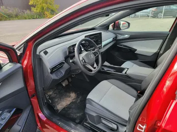 2023 Volkswagen ID.4 - image 7