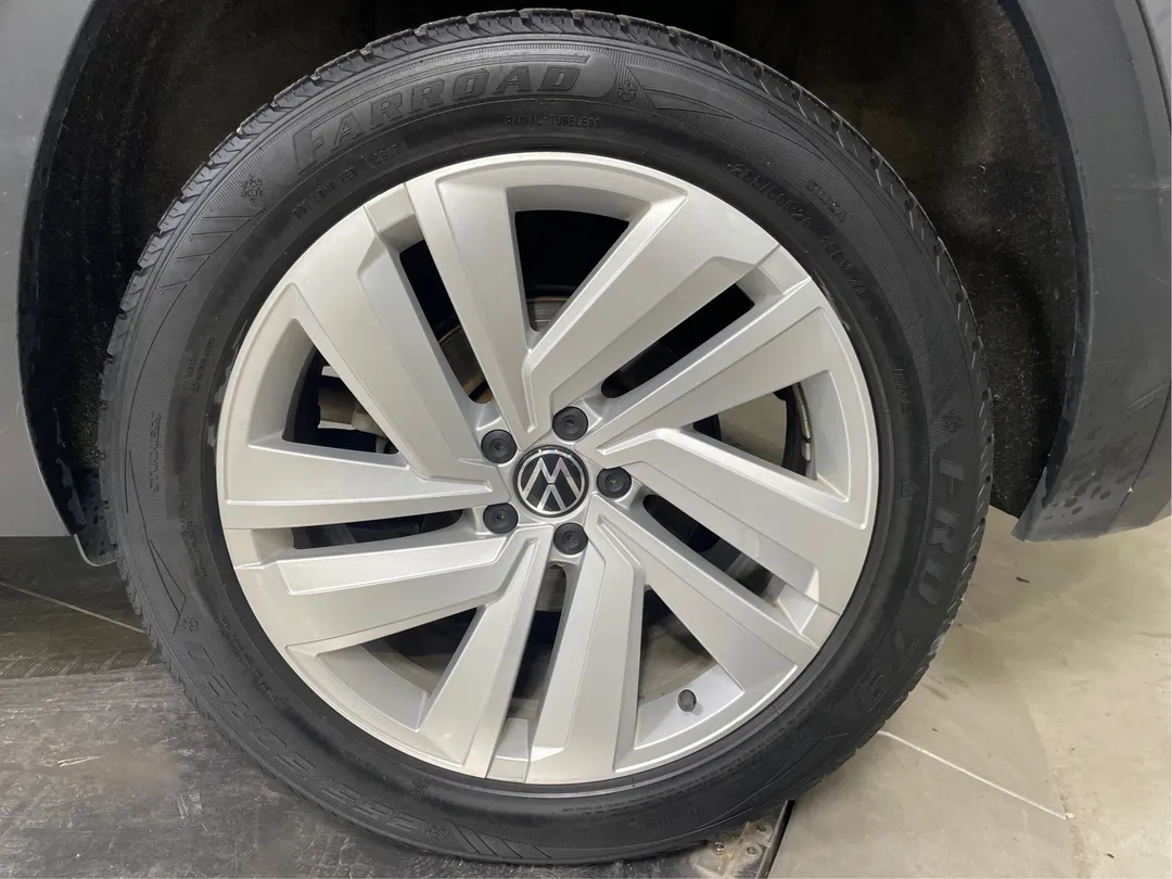 2021 Volkswagen Atlas Cross Sport — photo 6