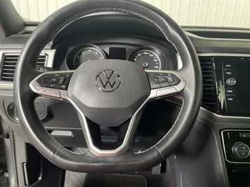 2021 Volkswagen Atlas Cross Sport - image 18