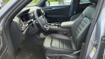 2024 Volkswagen Atlas Cross Sport - image 8