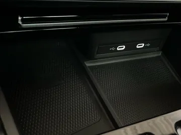 2024 Volkswagen Atlas Cross Sport - image 31