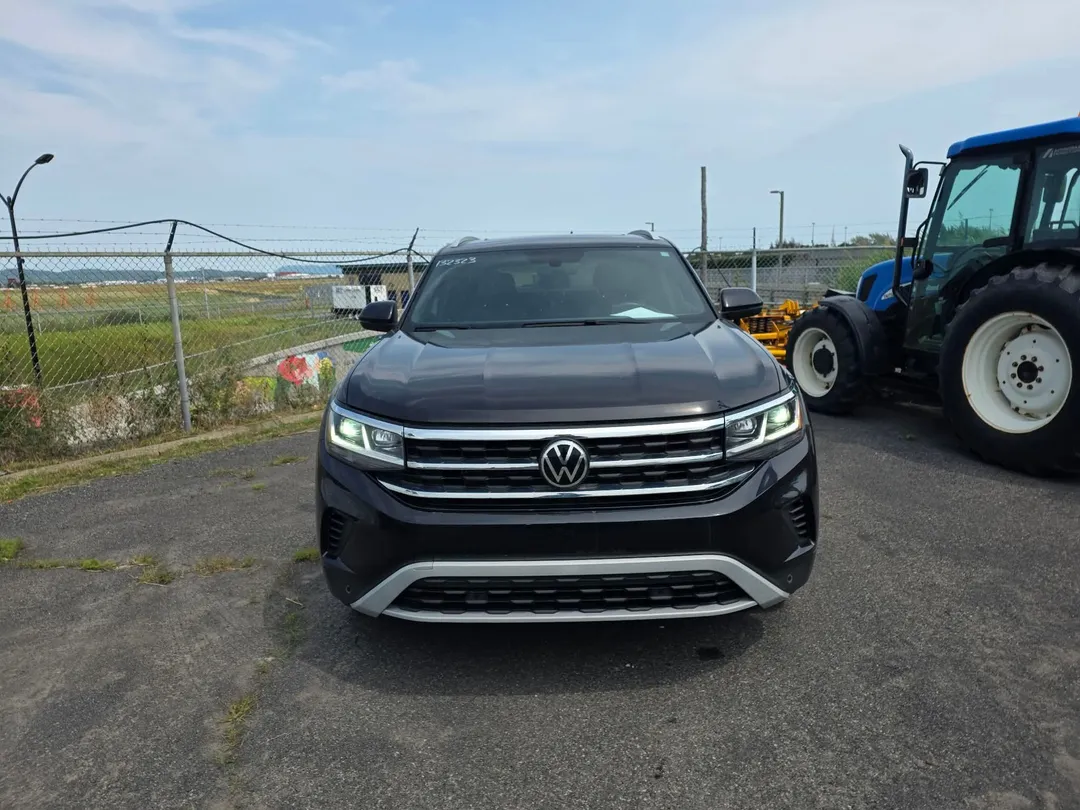 2021 Volkswagen Atlas Cross Sport — photo 2