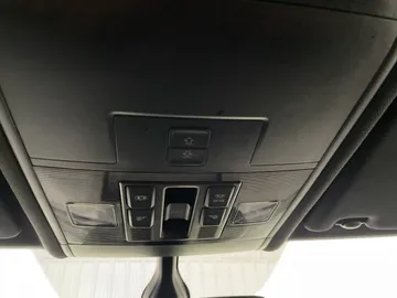 2021 Volkswagen Atlas Cross Sport - image 17