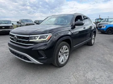 2021 Volkswagen Atlas Cross Sport - image 3