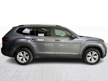 2018 Volkswagen Atlas - image 2