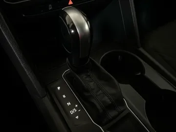 2018 Volkswagen Atlas - image 24
