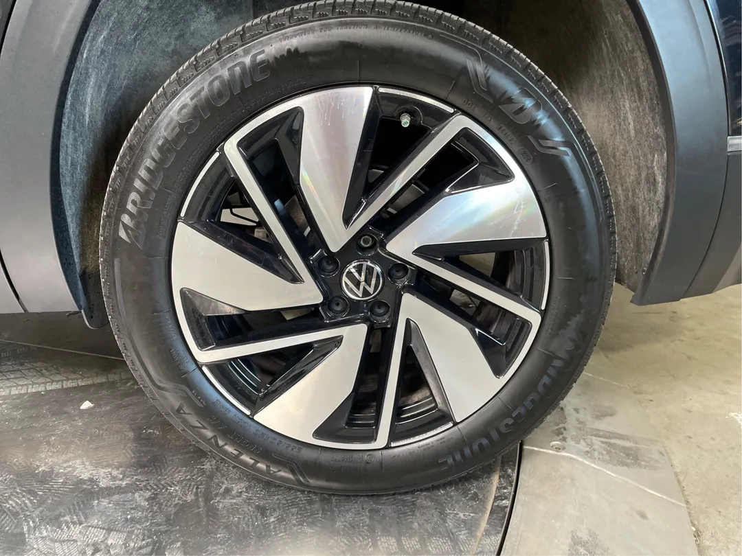 2024 Volkswagen Atlas — photo 6