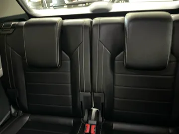 2024 Volkswagen Atlas - image 30