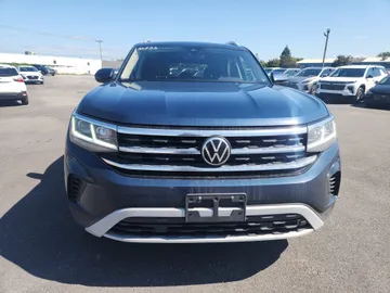 2022 Volkswagen Atlas - image 2