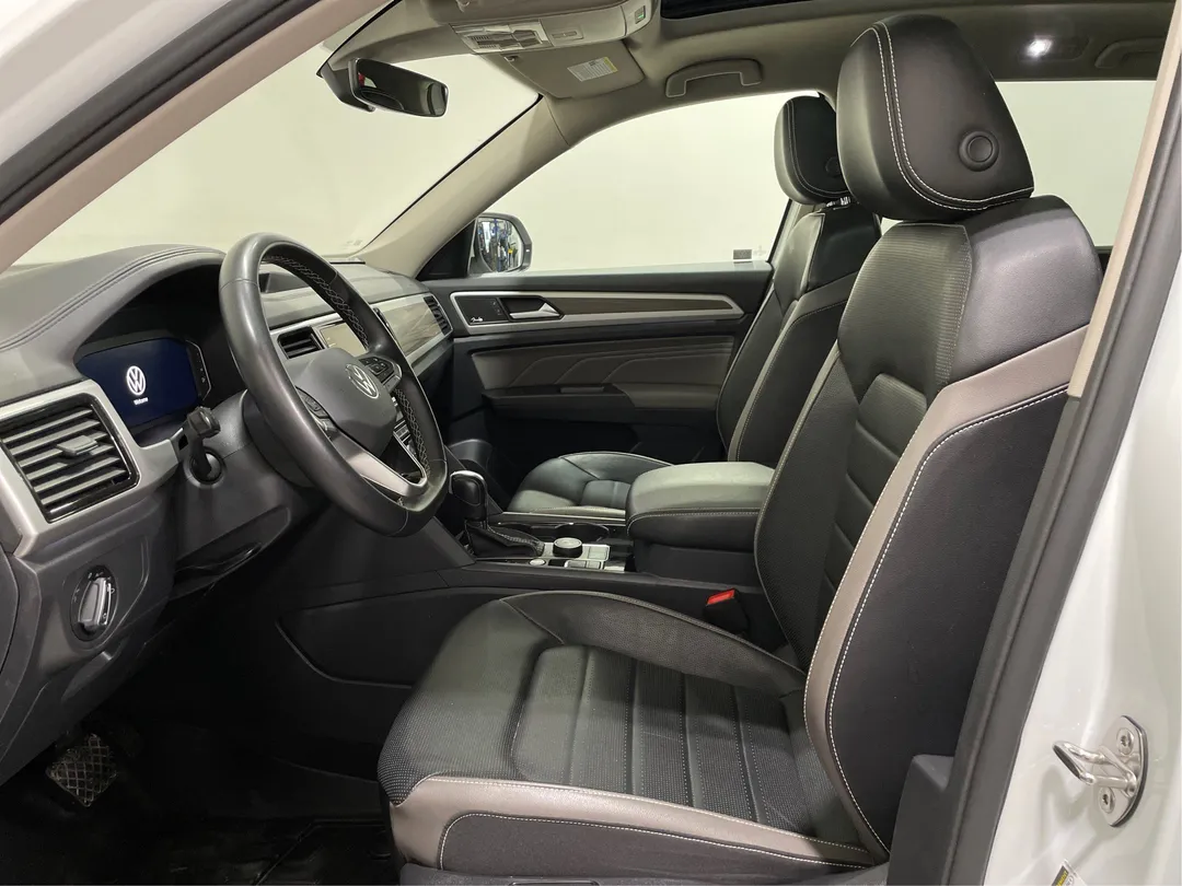 2022 Volkswagen Atlas — photo 3