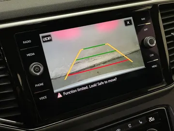 2022 Volkswagen Atlas - image 23
