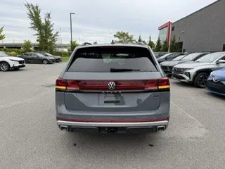 2024 Volkswagen Atlas - image 6