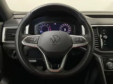 2023 Volkswagen Atlas Cross Sport - image 25