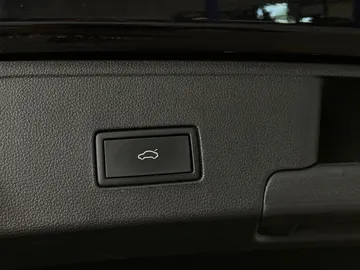 2023 Volkswagen Atlas Cross Sport - image 33