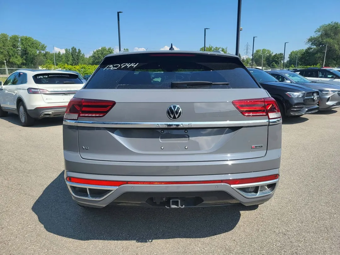 2022 Volkswagen Atlas Cross Sport — photo 4